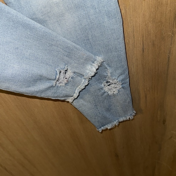 Tinseltown Light Blue Distressed Jeans - Picture 6 of 6